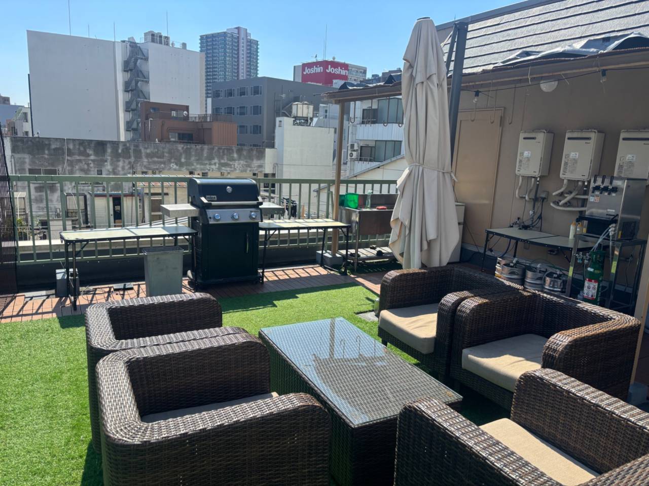 難波でBBQ宴会ならここ！屋上貸切×飲み放題付きの非日常空間